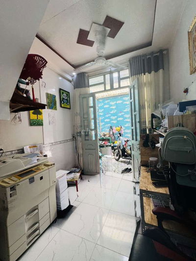 NHÀ 4 TẦNG BÊ TÔNG CỐT THÉP BẾN PHÚ ĐỊNH P16,Q8, GIÁ NHĨNH 1 TỶ