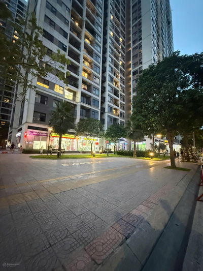 Bán Shop chân đế căn góc đang cho nha khoa thuê 50tr/tháng bán giá 13,6tỷ vinhomes ocean park1