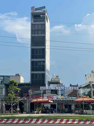 Mặt tiền đường nguyễn văn linh ngay cổng khu chế xuất tân thuận Q7