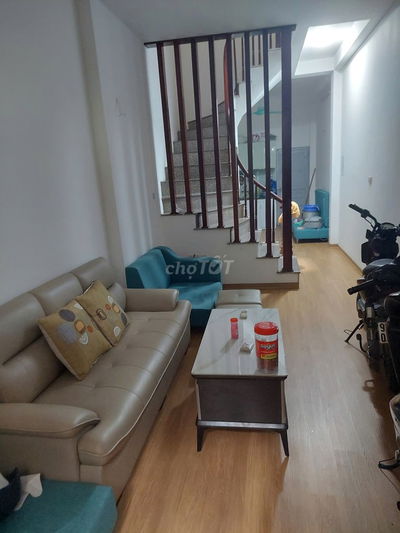 CHO THUÊ NHÀ NGUYÊN CĂN QUẬN BẮC TỪ LIÊM. 4PN. FULL NỘI THẤT. 10 TR/TH