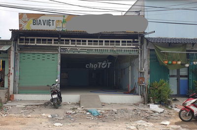 HOT- Nhà DT 7.3x22, mặt tiền Nguyễn Thị Huê, Bà Điểm, Hóc Môn