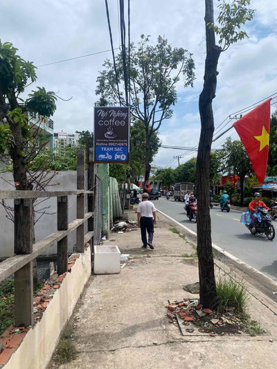 BÁN LÔ ĐẤT MẶT TIỀN TẶNG QUÁN CAFFE