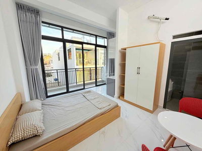 STUDIO BAN CÔNG CAO CẤP gần ECOGREEN QUẬN 7 - GIÁP QUẬN 4