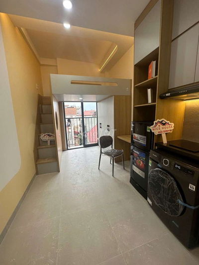 Cho thuê CCMN 25m2 Gác xép full đồ. Ban công thoáng tại Phạm Văn Đồng