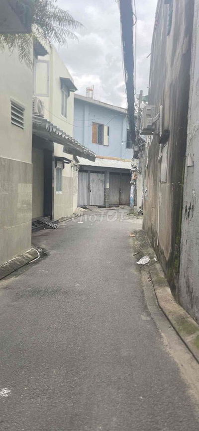 nhà chủ đang cho thuê p15 tân bình