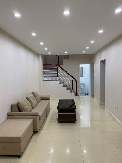 Lô góc,nhà mới,Phố 8/3,HAI BÀ TRƯNG,32/40mT2, 5 tầng,3 ngủ,giá 7,4 tỷ