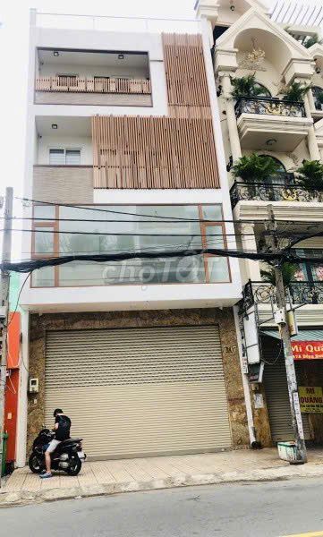 NHÀ ĐẸP CHO THUÊ GẤP- GIÁ TỐT-46E Hoa Sứ- P 2, Q.PN - VỚI 290M2