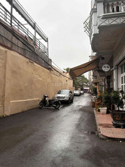 Nhà phố trung tâm Mê Linh 40m2 xây 3.5 tầng 4pn 3wc 3.5 tỏi