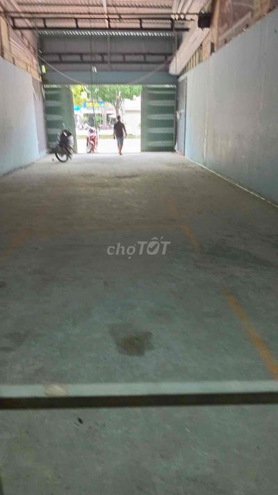 Cho thuê MBKD ngang 6mx21m trống suốt MT Vành Đai Trong