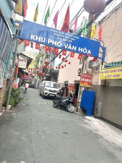 Bán Nhà ,vỏ thành trang P 11 Tân Bình, Ngang 4,5M 100M2 giá chỉ 10,5Tỷ