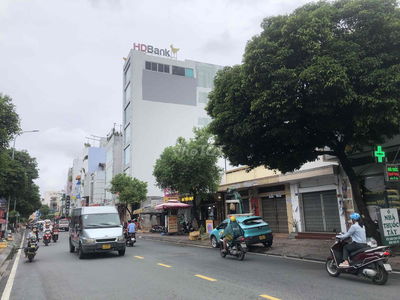 CHO THUÊ MB GÓC 2MT 400m2