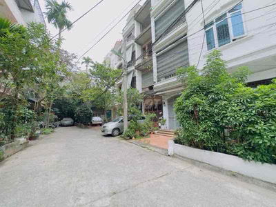 Bán nhà Bạch Đằng ô tô đậu tận cửa nhà