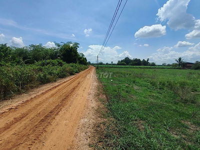 Đất ngay ngã tư Sư 5 diện tích 4200m có 1200m2 đất ở sát Quốc lộ 22B