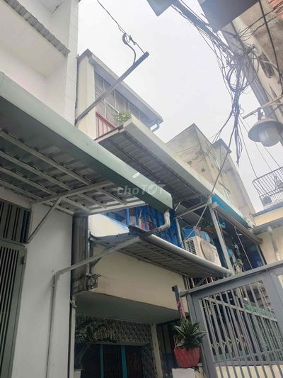Cần bán gấp nhà ngõ hèm, đường Điện Biên Phủ, quận bình thạnh