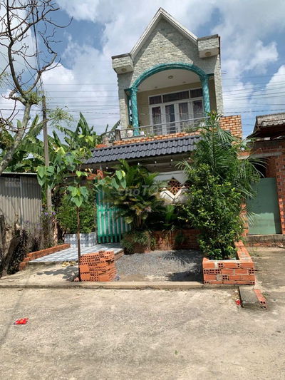 Bán nhà lầu sân vườn 6,6m x 17m gần chợ Đông Thạnh, Hóc Môn