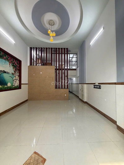 Nhà lầu trệt gần siêu thị ( go) dĩ an