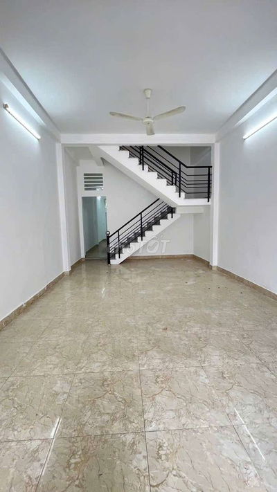 Nhà 1 sẹc ngắn Hà Huy Giáp- Sát cầu An Lộc