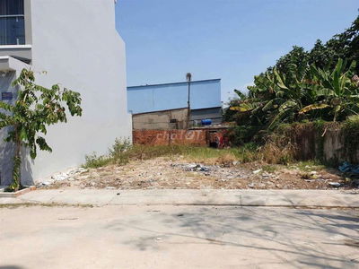 Đất thổ cư DT : 10 x 17,5m gần đường nguyễn thị thử , quán gà 34