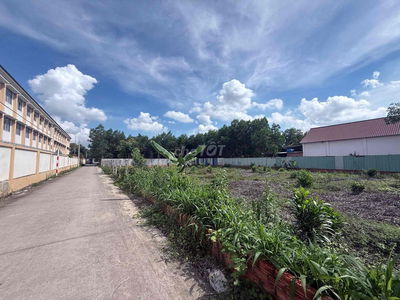 Đất full thổ, cách quốc lộ 51 100m, giá đầu tư