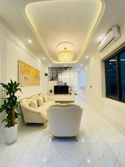Ô tô đỗ cửa Dương Văn Bé, ngõ thông rộng kinh doanh tốt, 34m.