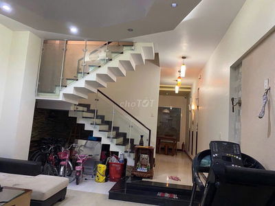 Nhà 1 Trệt 1 Lầu, DT Đất 87,2m2 Ngang 5m Đường Trịnh Hoài Đức, P. HPhú