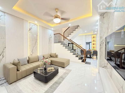 Bán nhà  Thịnh Hào Đống Đa - dân xây 48m2 - 7 tầng - sát Văn Miếu nhỉnh 11 tỷ