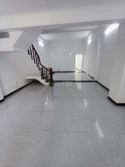 Cho thuê nhà nguyên căn kinh danh buôn bán và ở gđ