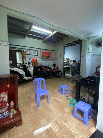 Bán nhà TL10 Bình Tân- giá 3,05 tỷ- 43m2(6 x 7)-2 tầng- 3 pngủ -hẻm to