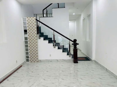 Bán nhà vị trí đẹp pháp lý rõ ràng nhà mới an ninh đường thông