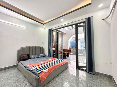 CHÍNH CHỦ STUDIO TÁCH BẾP, BAN CÔNG SIÊU RỘNG CÓ THANG MÁY