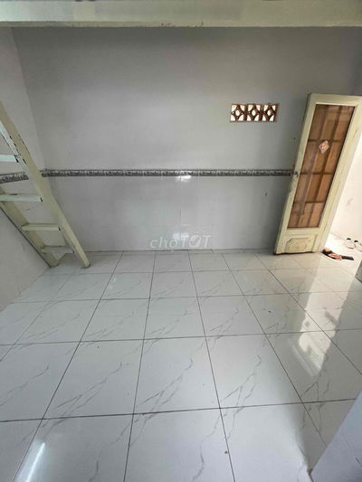Cho thuê phòng ngay ngã tư bốn xã sát tân phú-để xe miễn phí