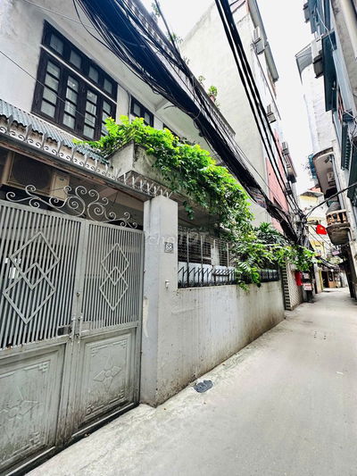 Hoàng Quốc Việt 35m2*5T, ngõ to, nhà đẹp, gần phố, dân trí cao, 8.3 tỷ