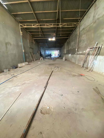 CHO THUÊ KHO 250m2 - GIÁ CỰC RẺ 9TRIỆU - ĐIỆN 3pha - ĐƯỜNG LỚN