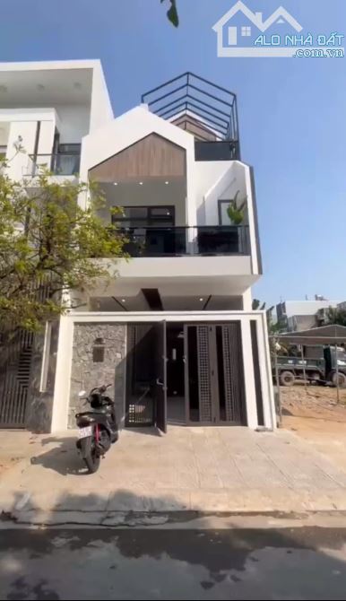 NHÀ NGAY CHỢ BÌNH CHÁNH - 850 TRIỆU - SHR