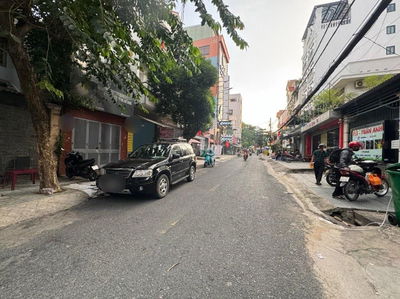 BÁN BIỆT THỰ ĐẲNG CẤP,  5 TẦNG,  HỒ BƠI, THANG MÁY, GẦN CITYLAND PHAN