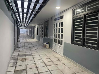 Cho thuê nhà liền kề Phường Chánh Nghĩa 2 phòng ngủ Sân Xe Hơi