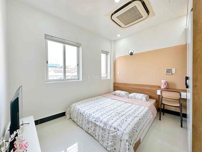 Trống sẵn căn hộ 1PN 1PK full nội thất xách vali vào ở ngay sân bay
