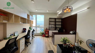 Charmington cho thuê căn officetel full nội thất văn phòng đẹp xịn