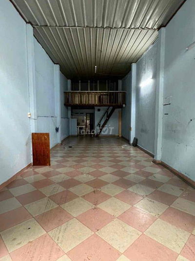 CHO THUÊ NHÀ ĐƯỜNG LỚN 4X16M GÁC ỬNG 2PN ĐIỆN 3F 7TR