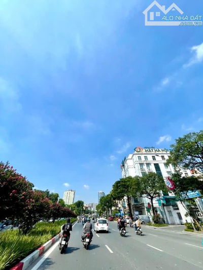BÁN GẤP CĂN NHÀ TRẦN DUY HƯNG DT 55M, XÂY 4T, MT 5, NỞ HẬU, 40M RA Ô TÔ, GIÁ CHÀO 11.35