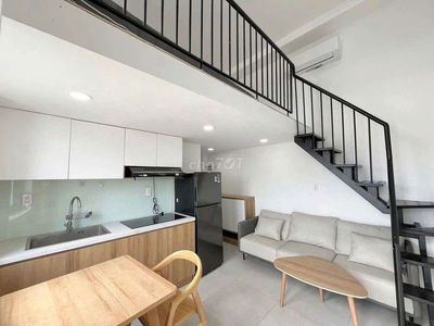 Căn hộ mới xây đầy đủ nội thất 1 trệt 1 lầu ngay Lê Văn Việt