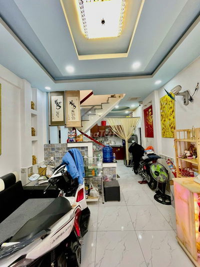 Bán nhà 2 tầng Nguyễn Sỹ Sách, Tân Bình, hẻm 4m, 27m2 chỉ nhỉnh 3 tỷ
