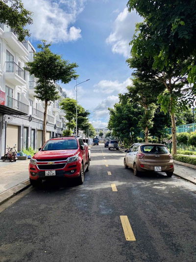 💥Nhà 4 tầng hướng đông nam - đối diện công viên trong Khu đô thị Ecoci