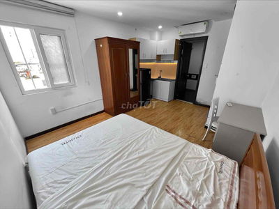 Căn hộ Studio 30m2 có cửa sổ Ngay Mặt tiền Lê Văn Sỹ Phú Nhuận