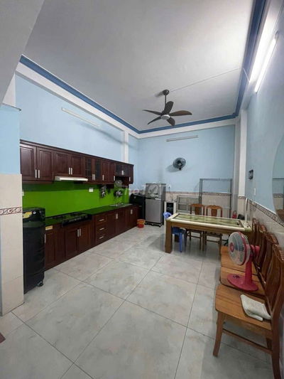 CHO THUÊ NHÀ 4 X 15M TRỆT 2 LẦU 4PN ,4VC FUN NỘI THẤT 17TR