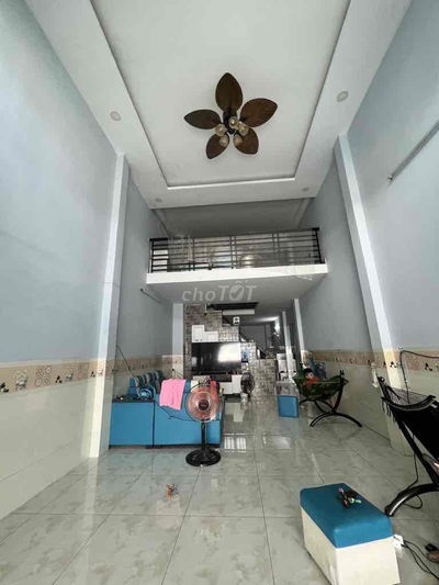 NHÀ MẶT TIỀN CHỢ KINH DOANH SẦM UẤT NGAY TRUNG TÂM