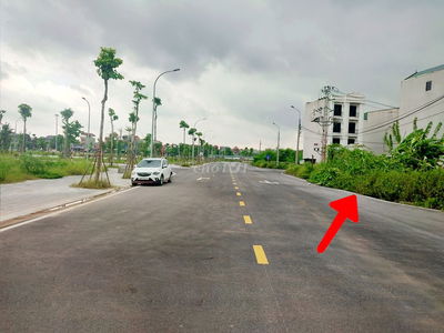 X1 Nguyên Khê, đường 6 ô tô tránh nhau, đối diện công viên kinh doanh
