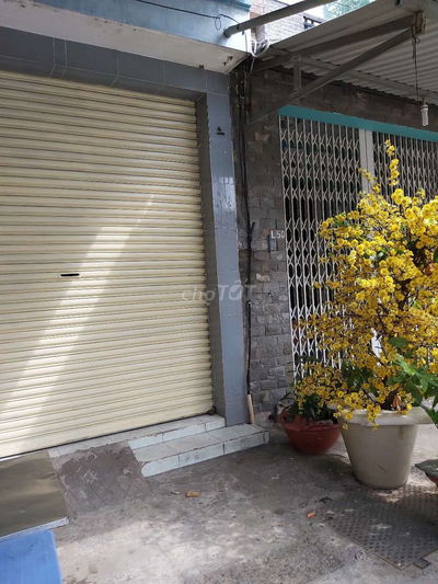 Cho thuê Mặt bằng đường rộng 30m Lê Trọng Tấn đi  thẳng vào 100m