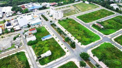 Bà Chị TP cần bán lô góc 220m2 siêu đẹp KDC Phước Đông QL50 Cần Đước