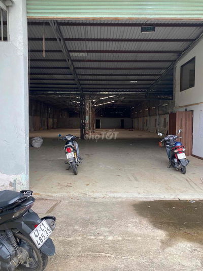Cho thuê kho, xưởng 1500m2 đường xe contener 24/24